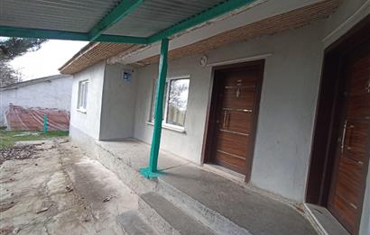 CENTURY 21 VİZYON'DAN SİVRİHİSAR BAHÇECİK’TE  SATILIK KÖY EVİ VE ARSASI