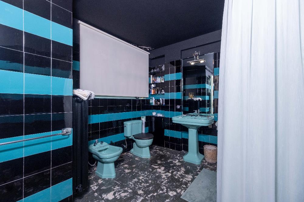 NİŞANTAŞI, VALİKONAĞI CADDESİ ÜZERİNDE 220 M2 SATILIK DAİRE...