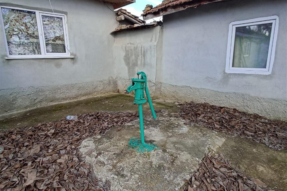 CENTURY 21 VİZYON'DAN SİVRİHİSAR BAHÇECİK’TE  SATILIK KÖY EVİ VE ARSASI