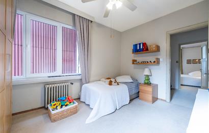 NİŞANTAŞI, VALİKONAĞI CADDESİ ÜZERİNDE 220 M2 SATILIK DAİRE...