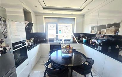 C21'DEN KEMERLIFE 21'DE CADDE CEPHENİN EN GÜZEL KONUMLU DAİRESİ