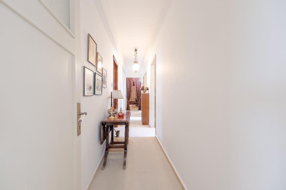 NİŞANTAŞI, VALİKONAĞI CADDESİ ÜZERİNDE 220 M2 SATILIK DAİRE...