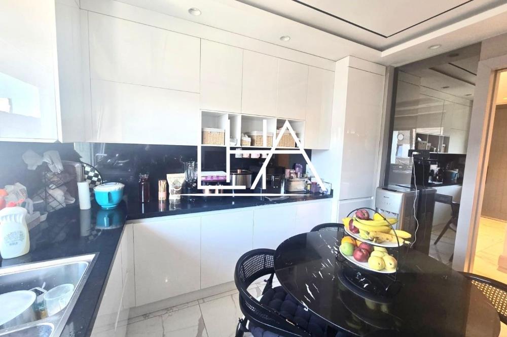 C21'DEN KEMERLIFE 21'DE CADDE CEPHENİN EN GÜZEL KONUMLU DAİRESİ