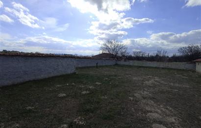 CENTURY 21 VİZYON'DAN SİVRİHİSAR BAHÇECİK’TE  SATILIK KÖY EVİ VE ARSASI