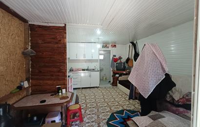 🌿 ORDU AYBASTI’DA DEREYE SIFIR, AHŞAP EVLİ 500 m² SATILIK ARSA 🌿