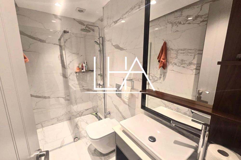 C21'DEN KEMERLIFE 21'DE CADDE CEPHENİN EN GÜZEL KONUMLU DAİRESİ