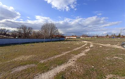 CENTURY 21 VİZYON'DAN SİVRİHİSAR BAHÇECİK’TE  SATILIK KÖY EVİ VE ARSASI