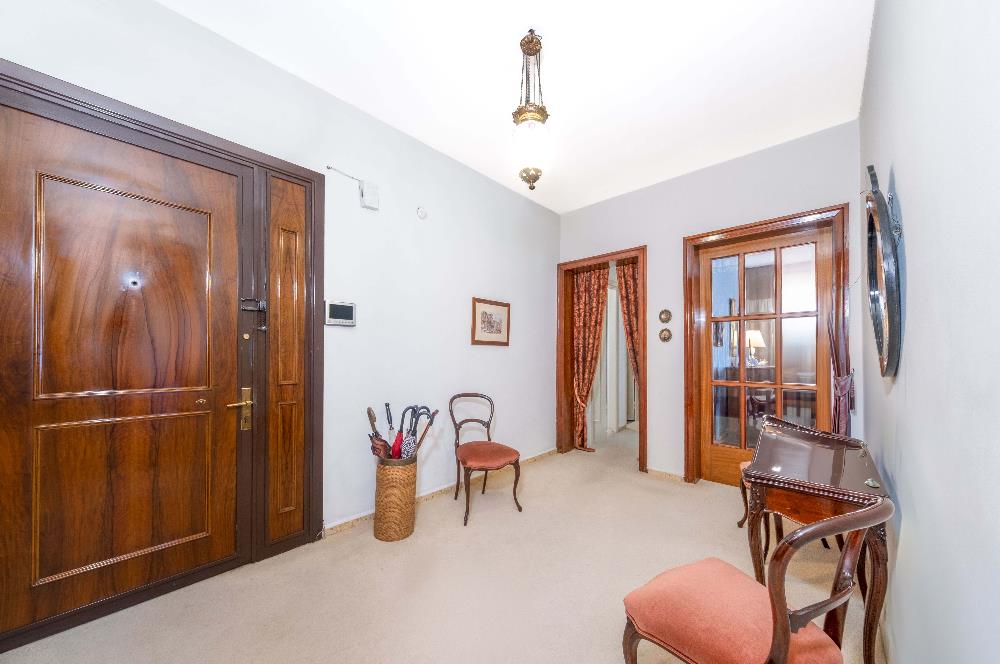 NİŞANTAŞI, VALİKONAĞI CADDESİ ÜZERİNDE 220 M2 SATILIK DAİRE...