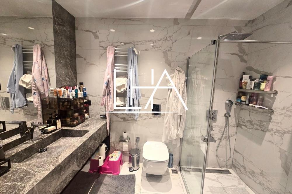 C21'DEN KEMERLIFE 21'DE CADDE CEPHENİN EN GÜZEL KONUMLU DAİRESİ