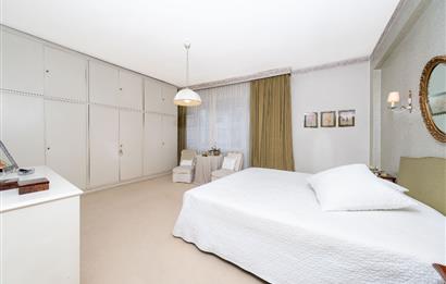 NİŞANTAŞI, VALİKONAĞI CADDESİ ÜZERİNDE 220 M2 SATILIK DAİRE...