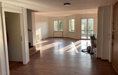 CENTURY21 Kemerburgaz Vadi Evleri Kiralık 3+1 Dubleks Villa