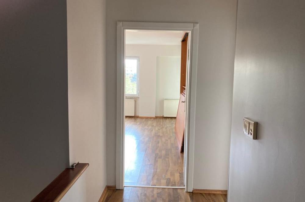 CENTURY21 Kemerburgaz Vadi Evleri Kiralık 3+1 Dubleks Villa