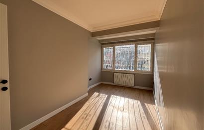 NİSBETİYE'DE, FERAH, İÇİ YENİLENMİŞ, MERKEZİ LOKASYON