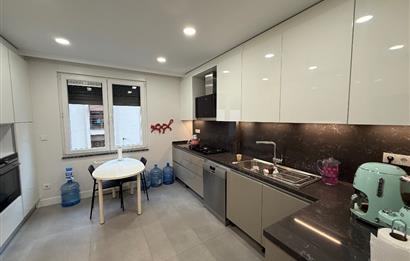 Bağdat caddesi Nihat Kozıltan Kiralık Ofis İşyeri