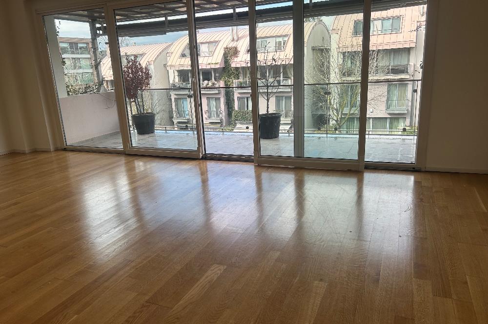 CENTURY21 GERÇEKTEN AYTEK EVLERİNDE SATILIK 4+1 ÇATI DUBLEKSİ