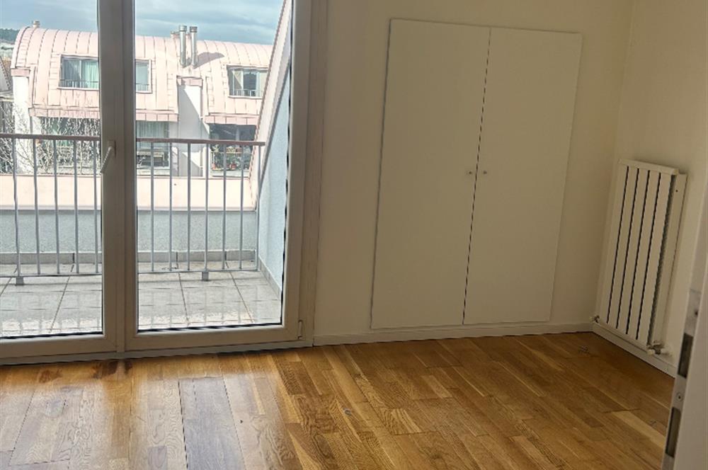 CENTURY21 GERÇEKTEN AYTEK EVLERİNDE SATILIK 4+1 ÇATI DUBLEKSİ