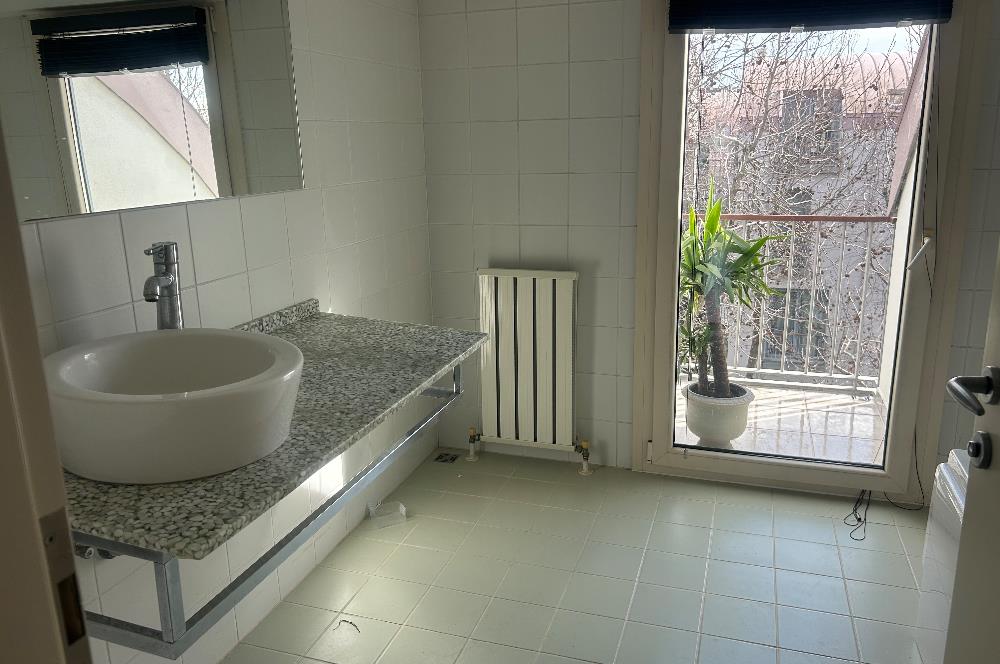 CENTURY21 GERÇEKTEN AYTEK EVLERİNDE SATILIK 4+1 ÇATI DUBLEKSİ