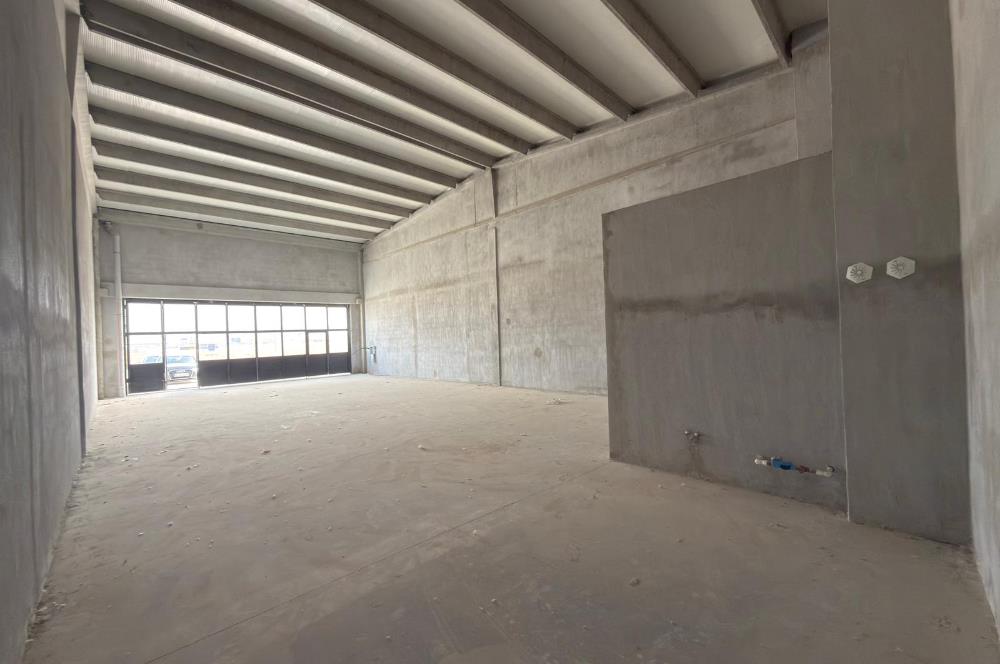 TOKİ AKSARAY SANAYİ SİTESİNDE ASMA KATA UYGUN KÖŞE 200M2 DÜKKAN