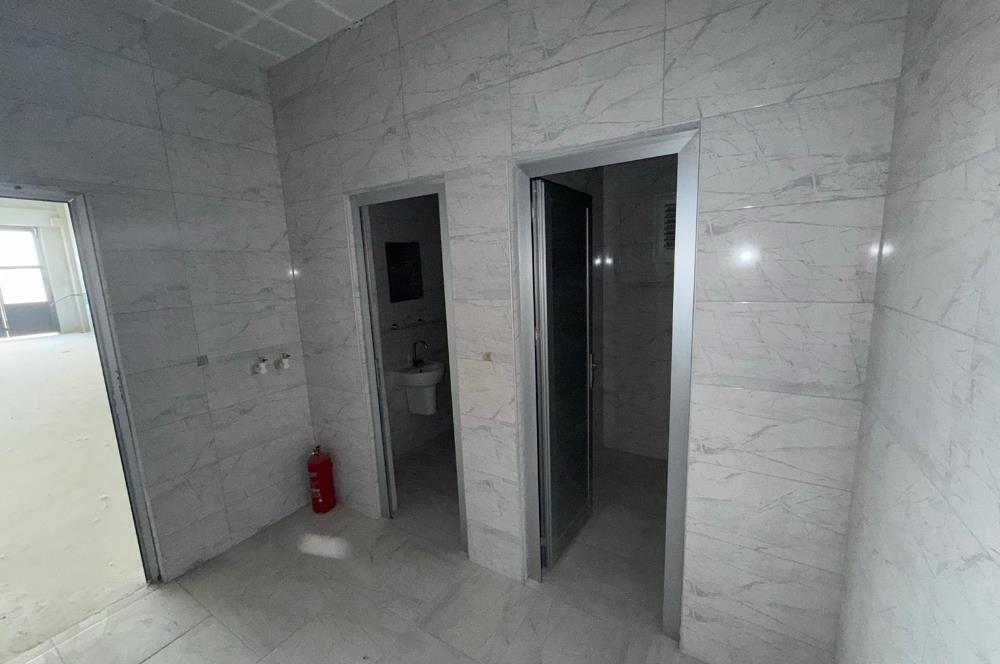 TOKİ AKSARAY SANAYİ SİTESİNDE ASMA KATA UYGUN KÖŞE 200M2 DÜKKAN