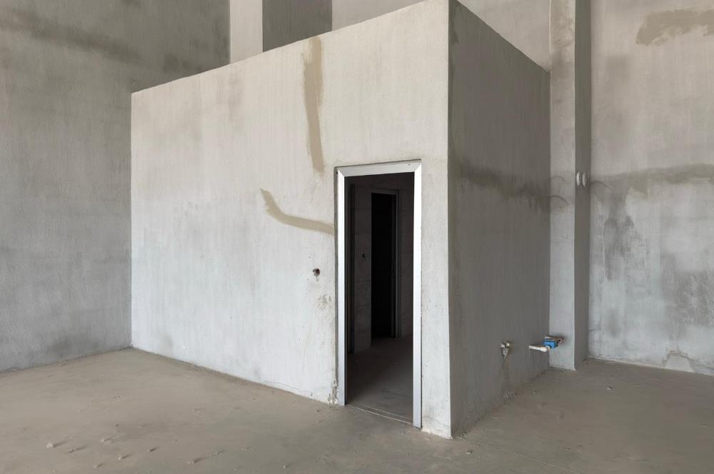 TOKİ AKSARAY SANAYİ SİTESİNDE ASMA KATA UYGUN KÖŞE 200M2 DÜKKAN