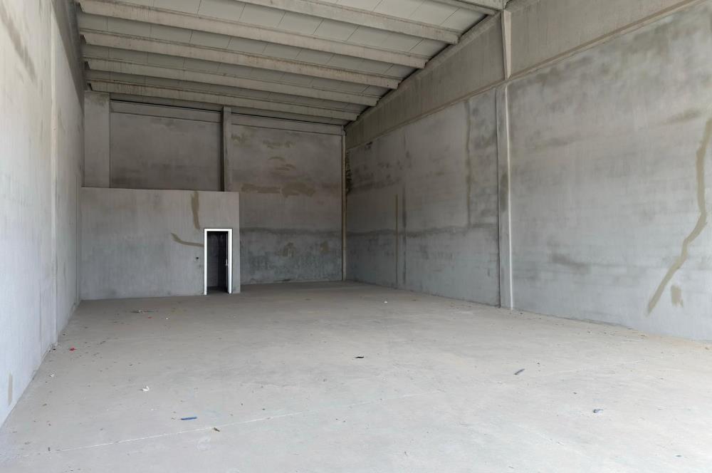 TOKİ AKSARAY SANAYİ SİTESİNDE ASMA KATA UYGUN KÖŞE 200M2 DÜKKAN