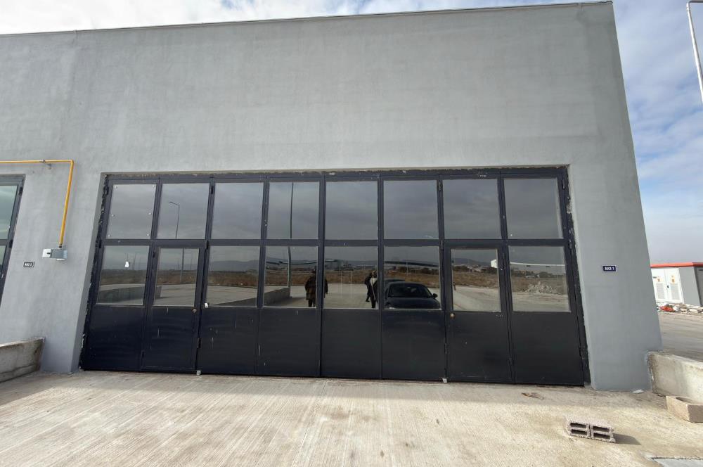 TOKİ AKSARAY SANAYİ SİTESİNDE ASMA KATA UYGUN KÖŞE 200M2 DÜKKAN