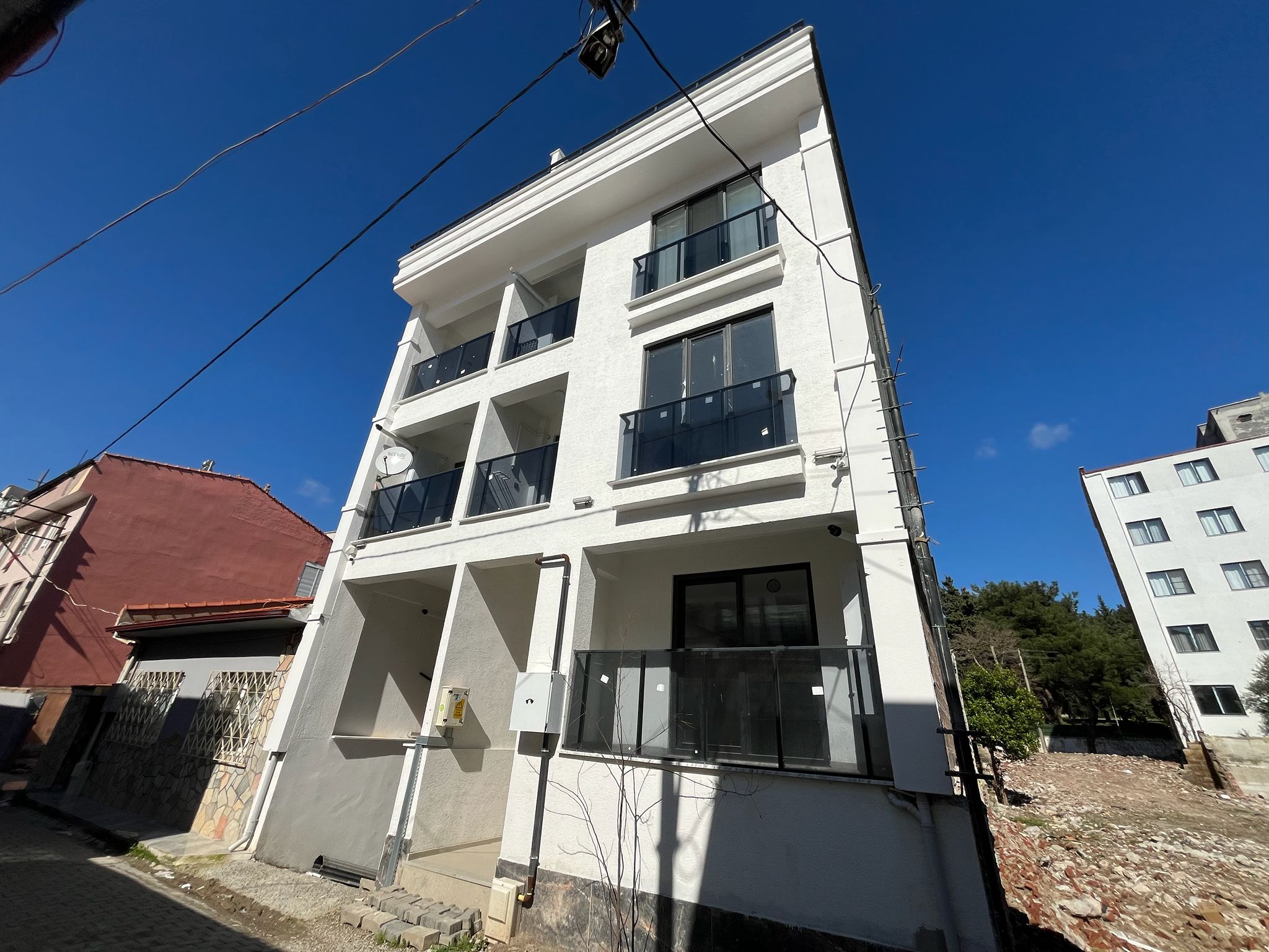 EDREMİT GAZİİLYAS MAHALLESİDE GENİŞ TERSALI 3+1 DUBLEKS