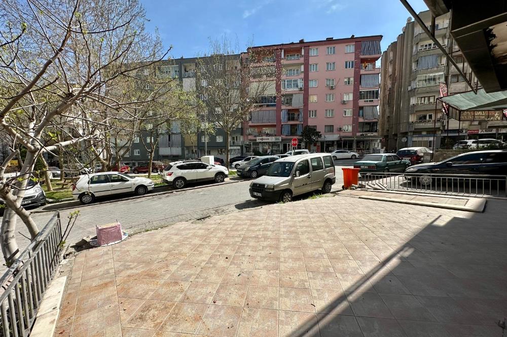 Lozan Caddesi'nde Cadde Üstü Satılık 250,00 m² Depolu İş Yeri..