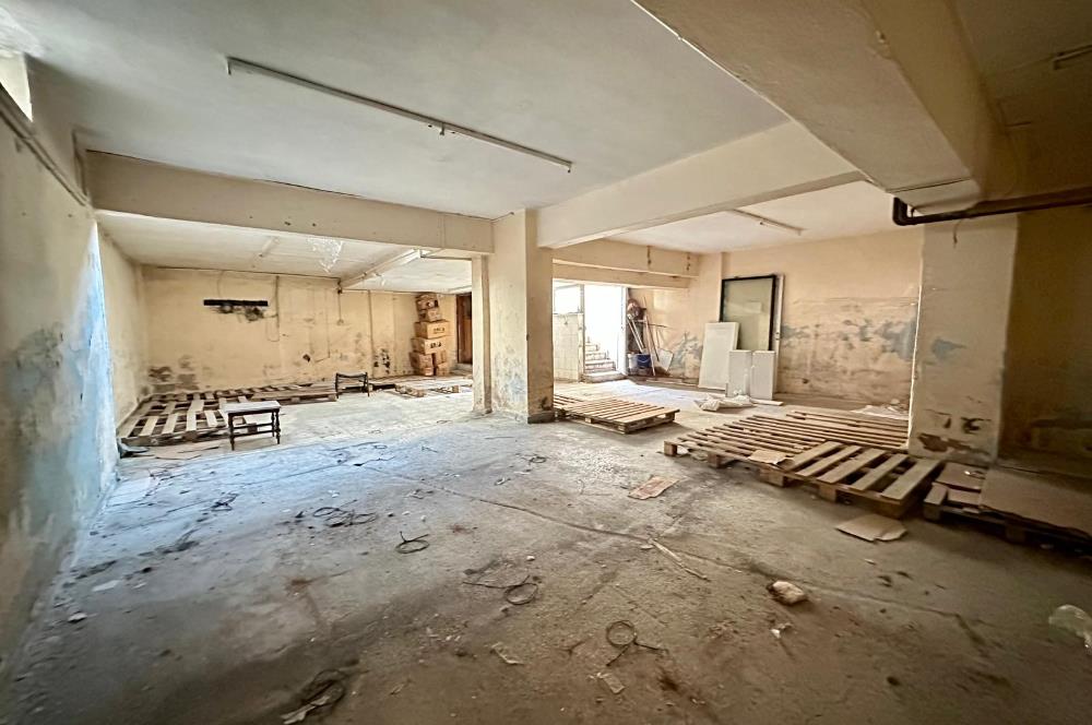 Lozan Caddesi'nde Cadde Üstü Satılık 250,00 m² Depolu İş Yeri..
