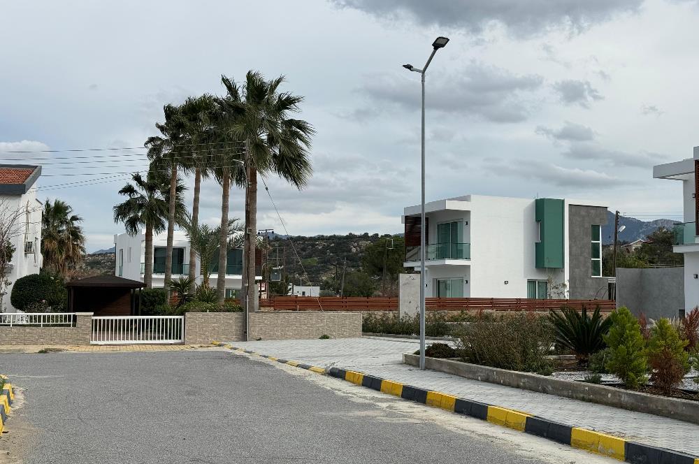 KKTC ESENTEPE ÇATALKÖY ALAGADİ SIFIR FUL EŞYALI HAVUZLU VİLLA