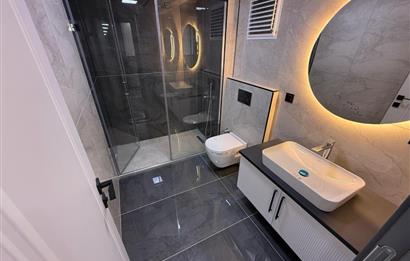 GÖLBAŞI HACILARDA 18 AİLE KONSEPTLİ TRİPLEKS 7+1 MOGAN MANZARALI