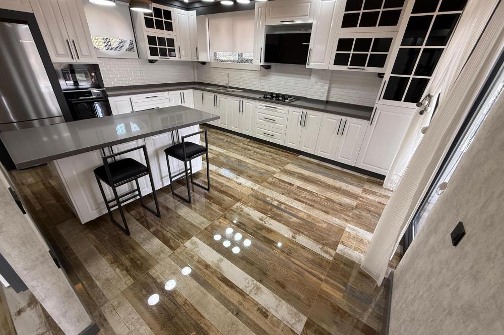 GÖLBAŞI HACILARDA 18 AİLE KONSEPTLİ TRİPLEKS 7+1 MOGAN MANZARALI