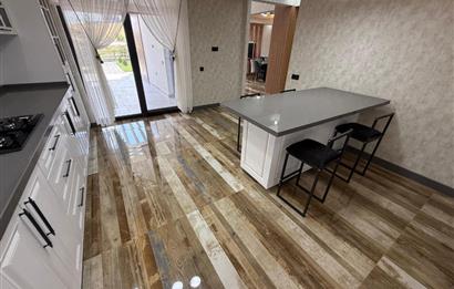 GÖLBAŞI HACILARDA 18 AİLE KONSEPTLİ TRİPLEKS 7+1 MOGAN MANZARALI