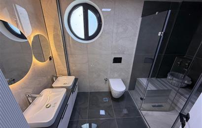 GÖLBAŞI HACILARDA 18 AİLE KONSEPTLİ TRİPLEKS 7+1 MOGAN MANZARALI