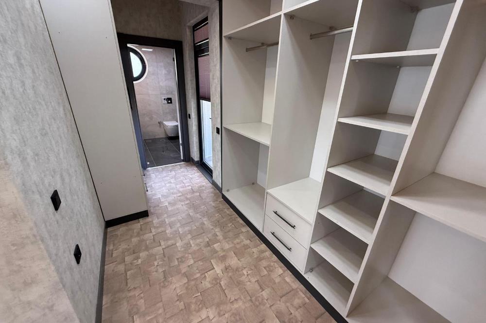 GÖLBAŞI HACILARDA 18 AİLE KONSEPTLİ TRİPLEKS 7+1 MOGAN MANZARALI