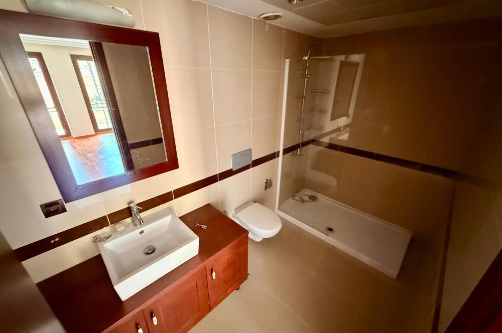 341 ETAP TERAS EVLERDE 3+1 GENİŞ KULLANIMLI BOŞ 250M2 BAHÇELİ