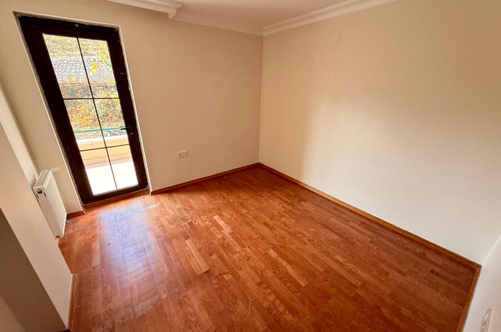 341 ETAP TERAS EVLERDE 3+1 GENİŞ KULLANIMLI BOŞ 250M2 BAHÇELİ