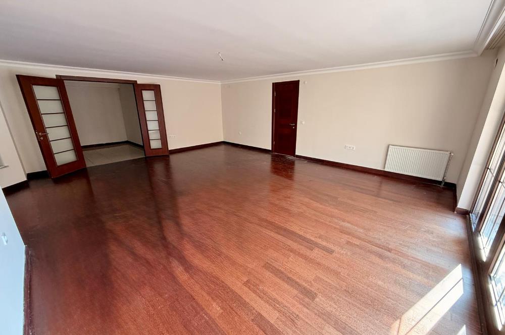 341 ETAP TERAS EVLERDE 3+1 GENİŞ KULLANIMLI BOŞ 250M2 BAHÇELİ