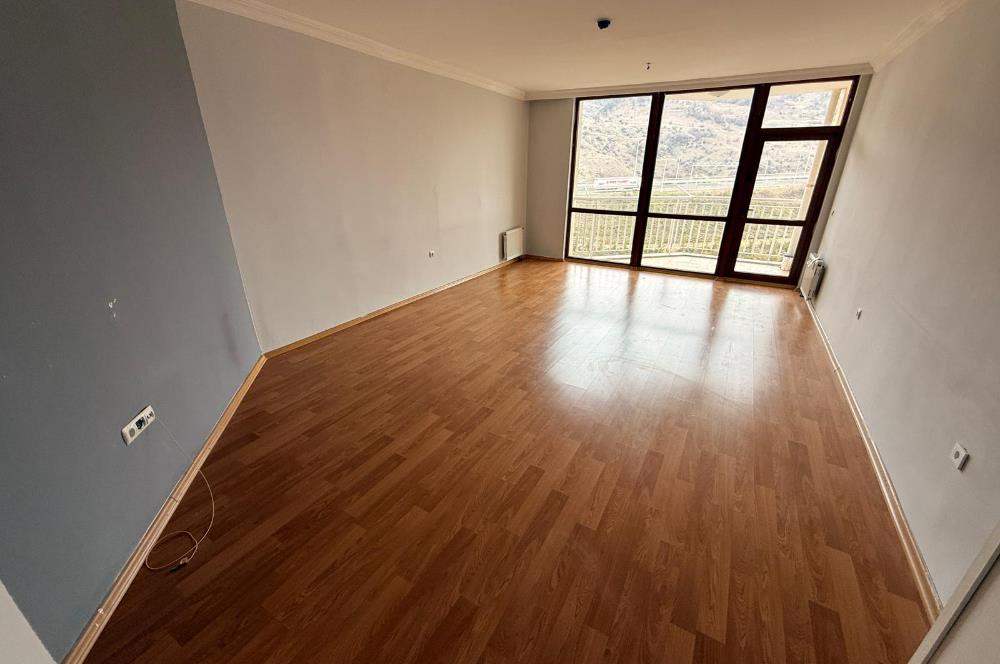 KUZEY ANKARA 11. ETAPTA 4+1 GENİŞ METRAJLI GÜNEY BATI CEPHE