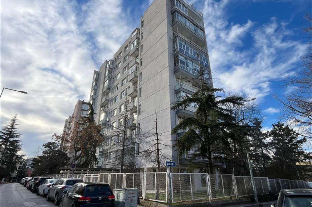 ANKARA,ÇANKAYA İŞ BANKASI BLOKLARINDA 3+1 KİRALIK DAİRE