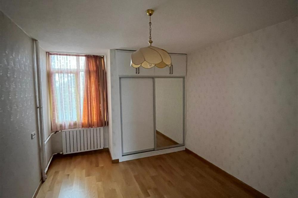 ANKARA,ÇANKAYA İŞ BANKASI BLOKLARINDA 3+1 KİRALIK DAİRE