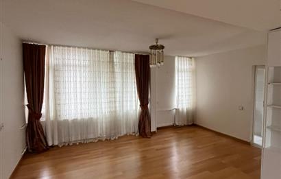 ANKARA,ÇANKAYA İŞ BANKASI BLOKLARINDA 3+1 KİRALIK DAİRE