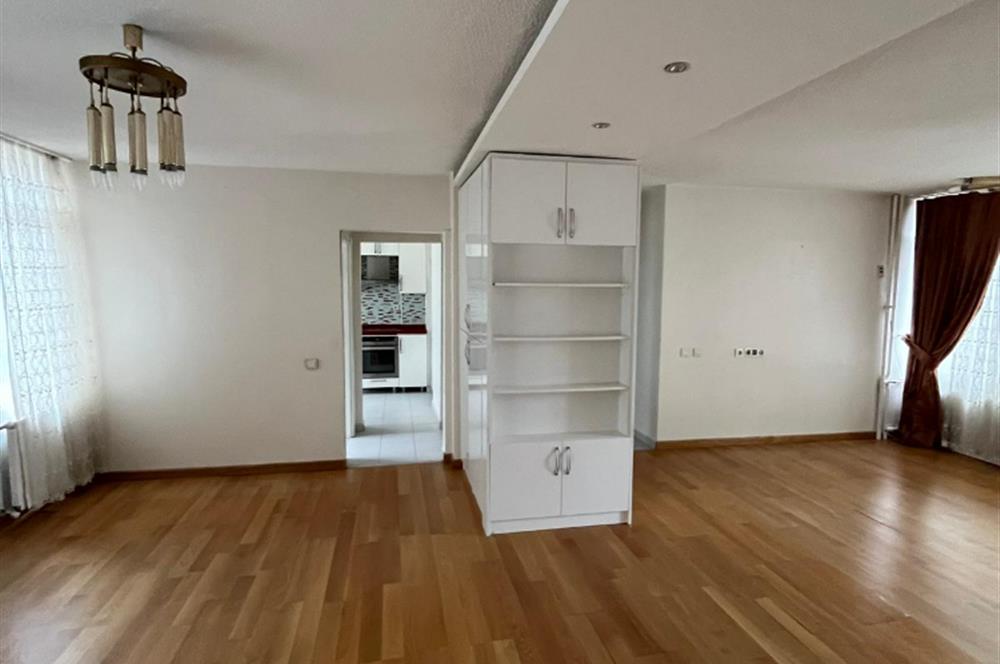 ANKARA,ÇANKAYA İŞ BANKASI BLOKLARINDA 3+1 KİRALIK DAİRE