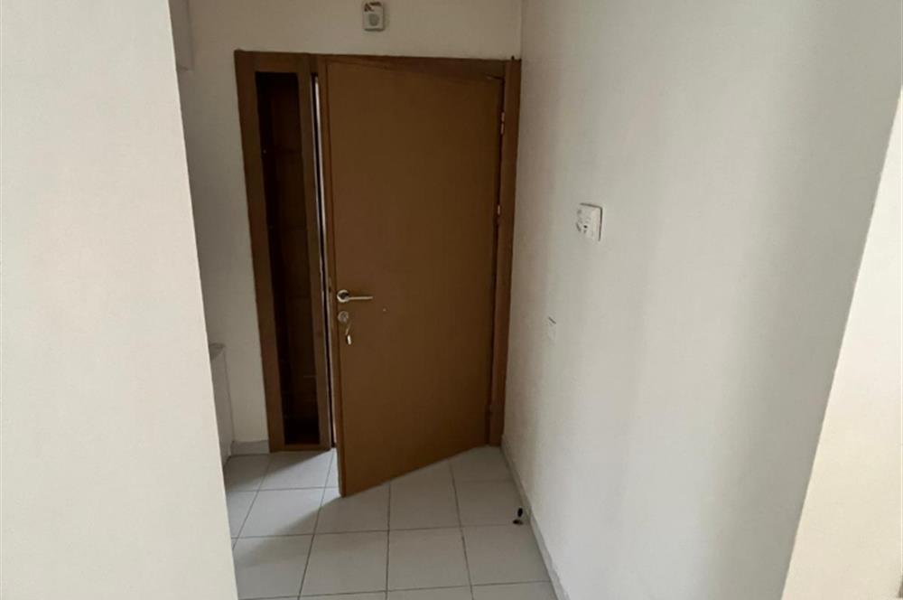 ANKARA,ÇANKAYA İŞ BANKASI BLOKLARINDA 3+1 KİRALIK DAİRE