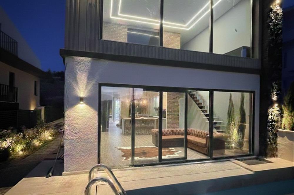 BUNU HERGÜN GÖREMEZSİNİZ! YAŞAMKENTTE SIFIR HAVUZLU LOFT VİLLA