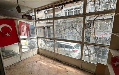 KURTULUŞ TÜRKBEYİ SOKAKTA GENİŞ KİRALIK DÜKKAN