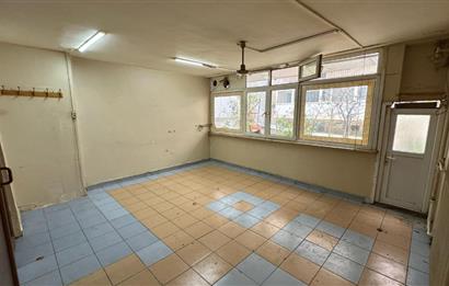 KURTULUŞ TÜRKBEYİ SOKAKTA GENİŞ KİRALIK DÜKKAN