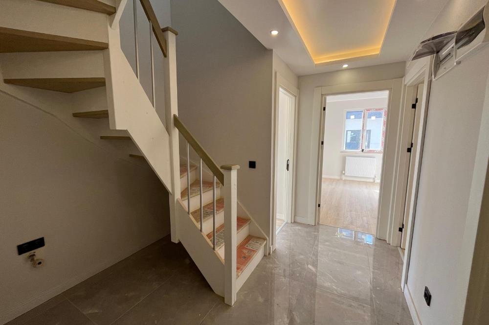 ALTINTEPENİN MERKEZİNDE DENİZ VE ADALAR MANZARALI 5+2 DUBLEKS