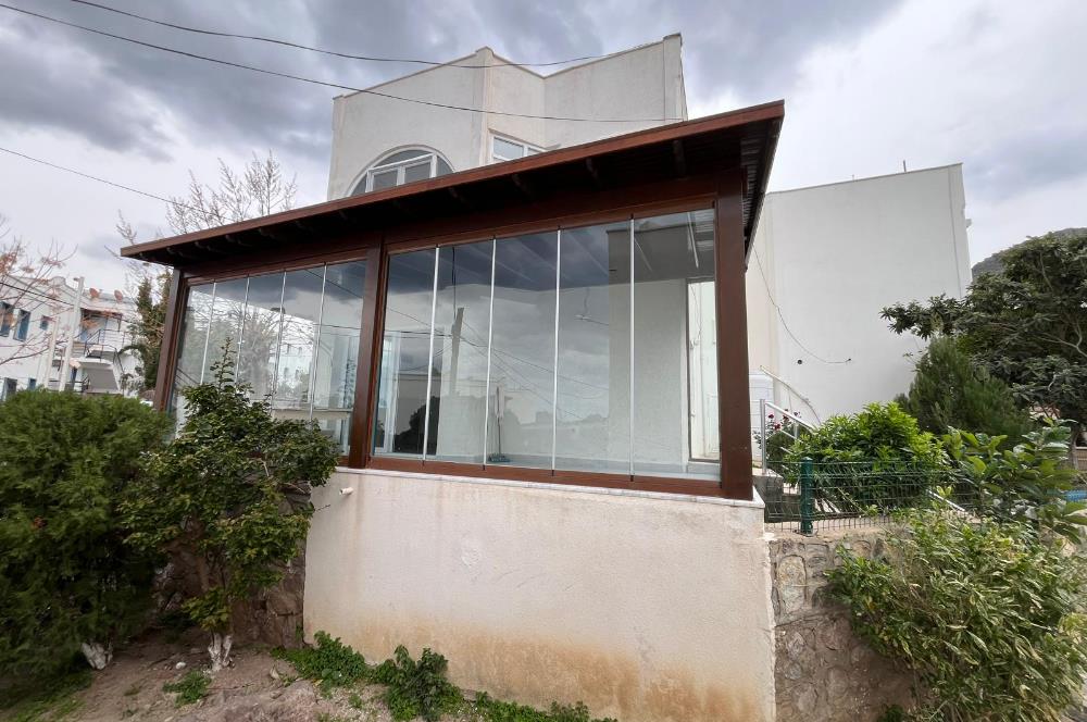 Bodrum Turgutreis'de Denize Sıfır Havuzlu Sitede Kiralık 2+1 Dubleks Daire