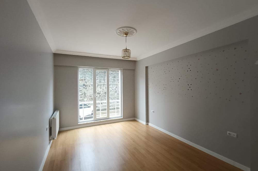 CENTURY 21'DEN ŞAHİNCİLİ MAHALLESİNDE GENİŞ VE FERAH 2+1 SATILIK DAİRE